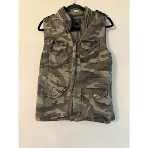 Love Tree Women's Camo Vest Drawstring‎ Waist Mock Neck Pockets Size Medium